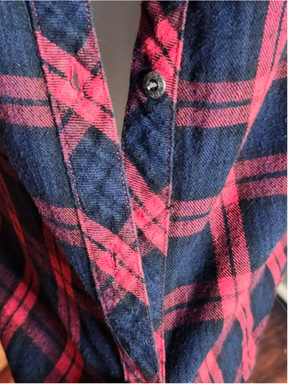Women's Miss Me Plaid Button Down Shirt L Red Black - Picture 4 of 6